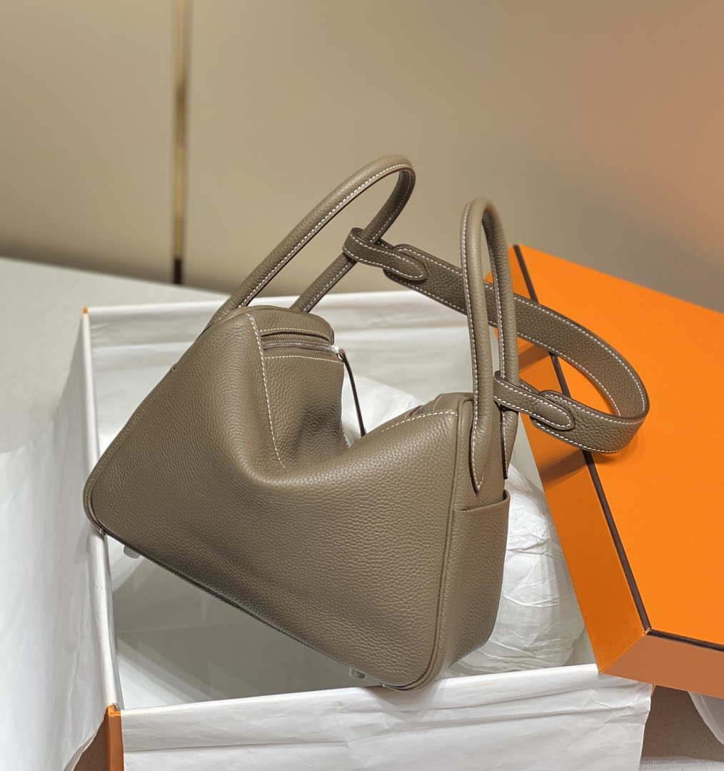 Hermes H073428 Lindy Bag 26 30 H231958