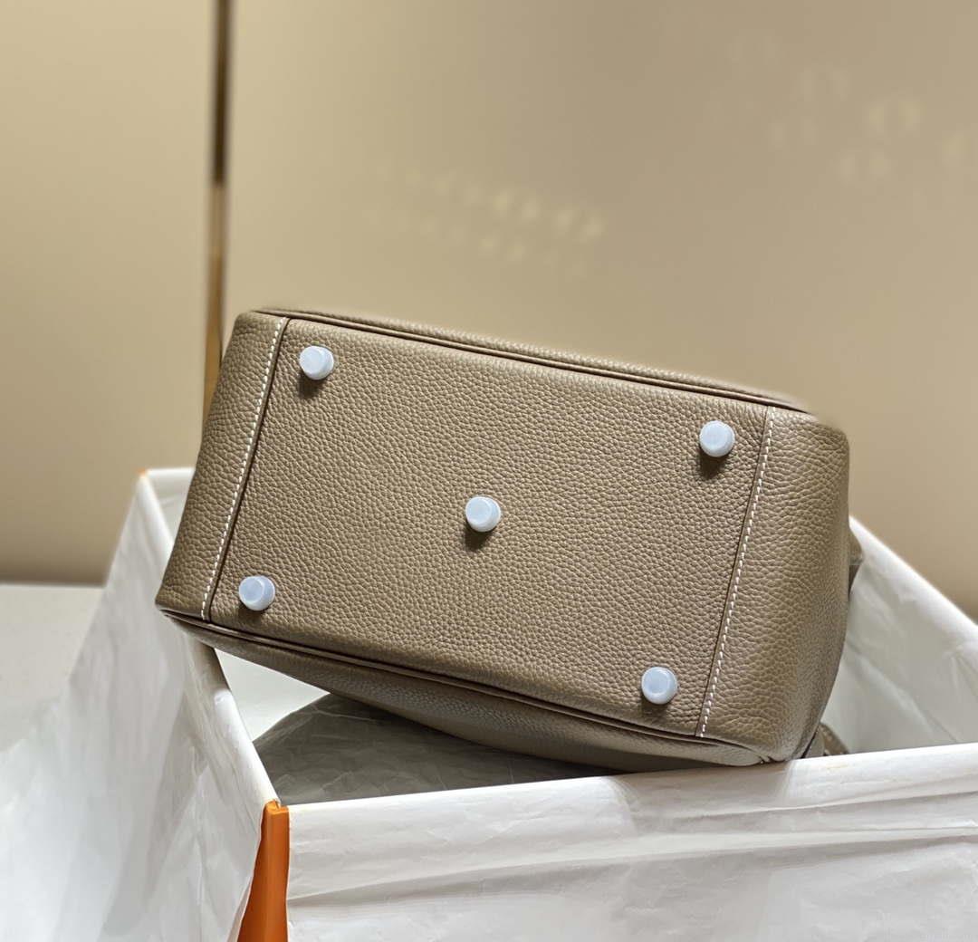 Hermes H073428 Lindy Bag 26 30 H231958