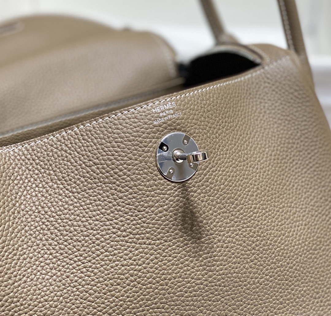 Hermes H073428 Lindy Bag 26 30 H231958