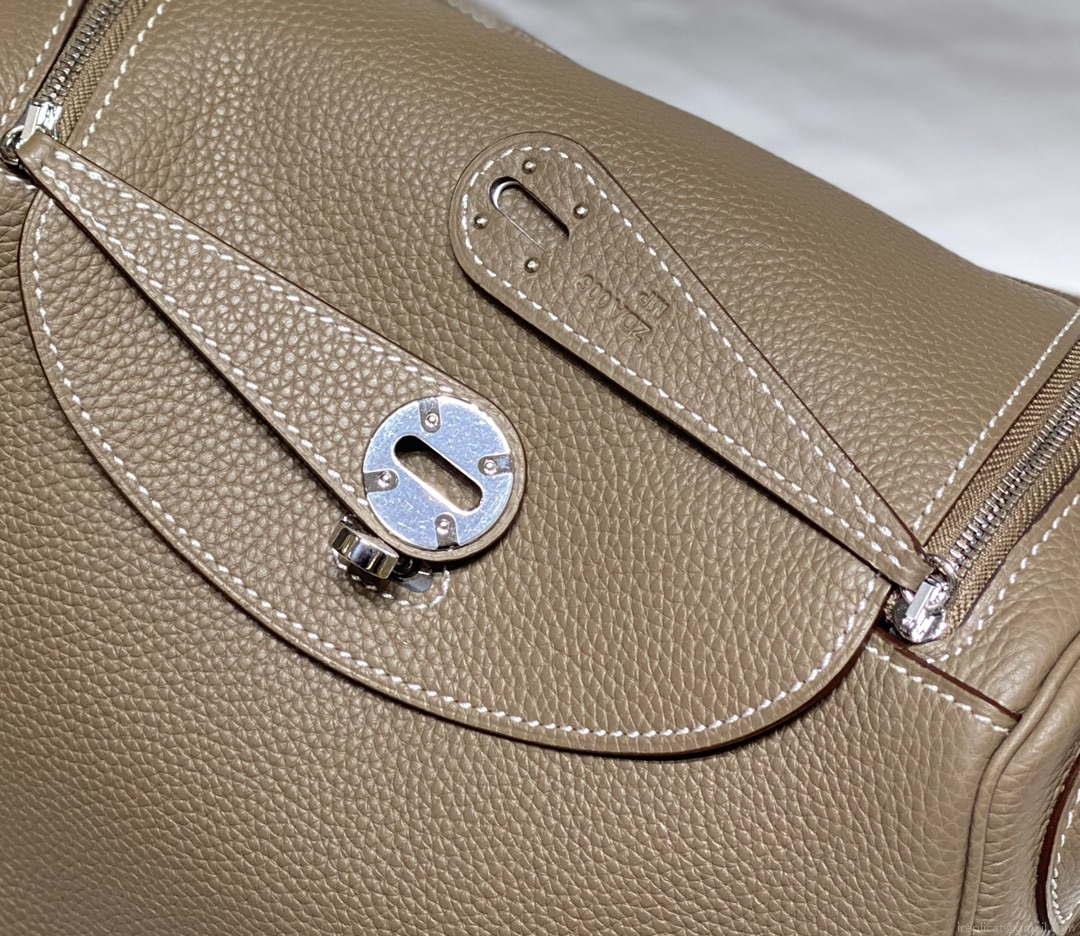 Hermes H073428 Lindy Bag 26 30 H231958