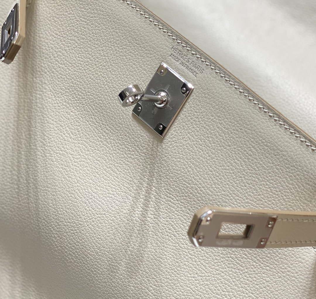 Hermes Evercolor Kelly Danse II 22cm Leather Crossbody Bag H20367 White Silver