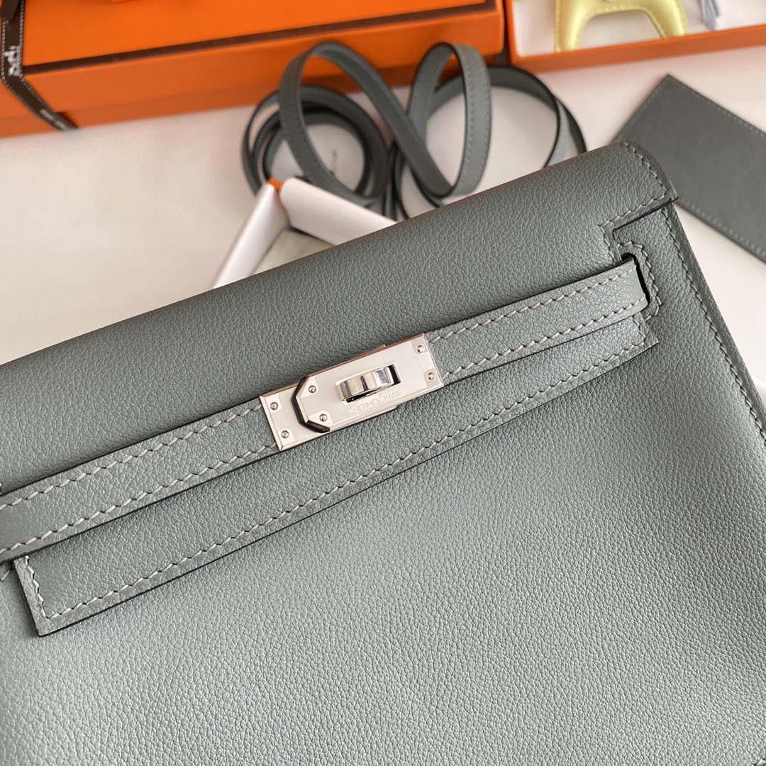 Hermes Evercolor Kelly Danse II 22cm Leather Crossbody Bag H20369 Gray Silver