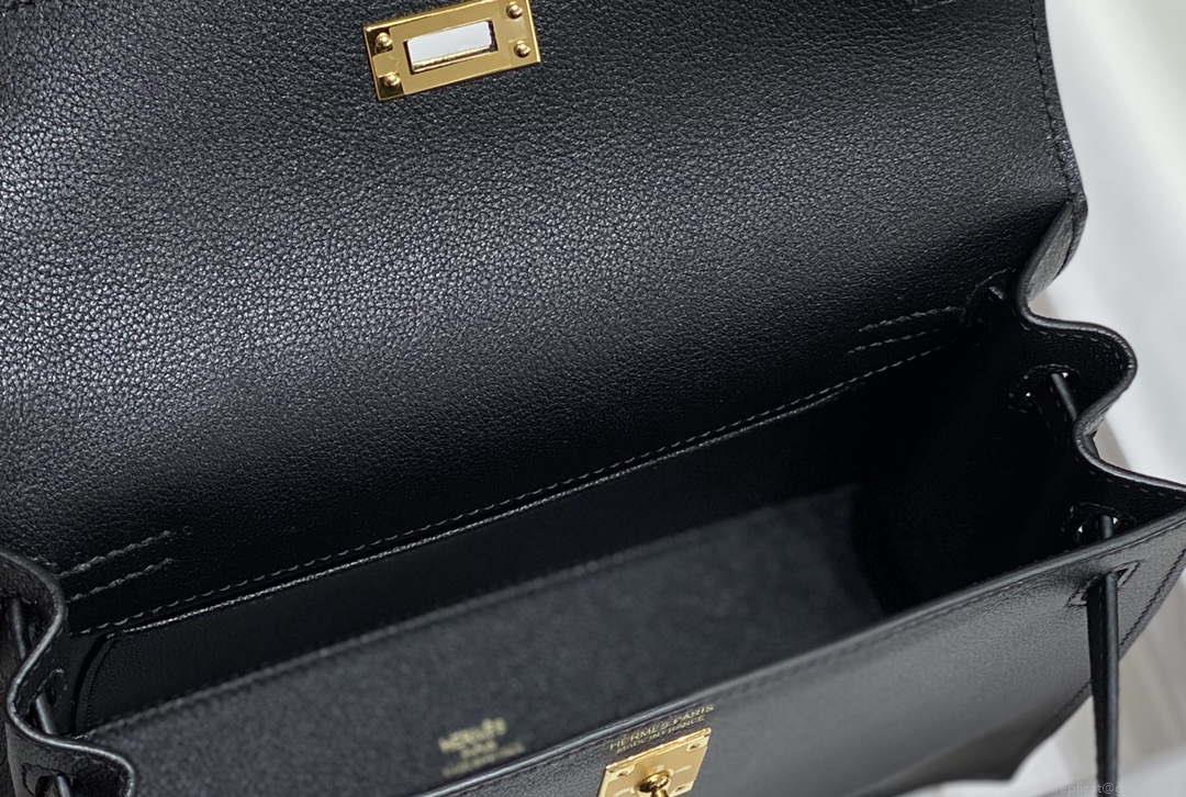 Hermes Evercolor Kelly Danse II 22cm Leather Crossbody Bag H20370 Black