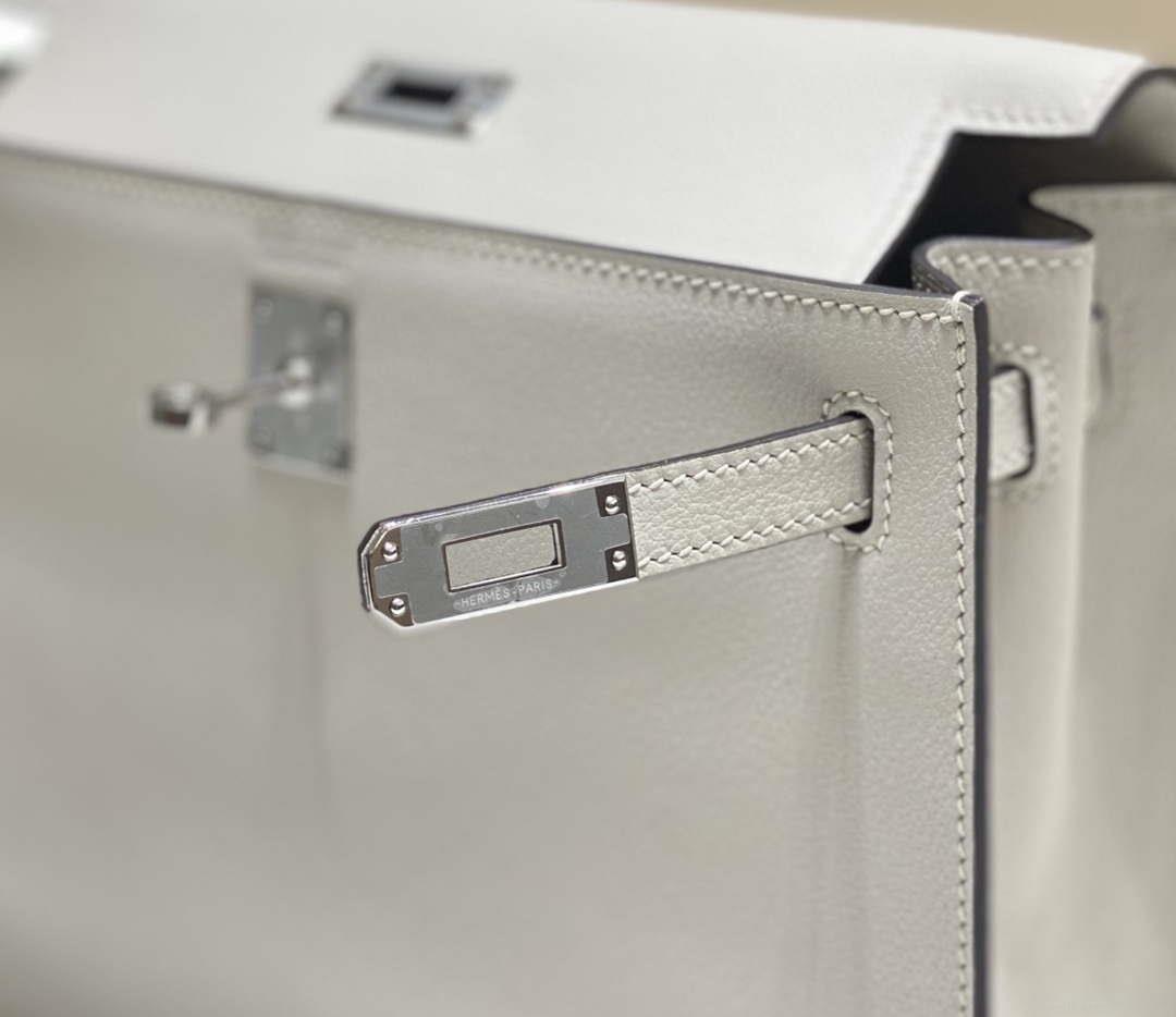 Hermes Evercolor Kelly Danse II 22cm Leather Crossbody Bag H20373 Light Gray Silver