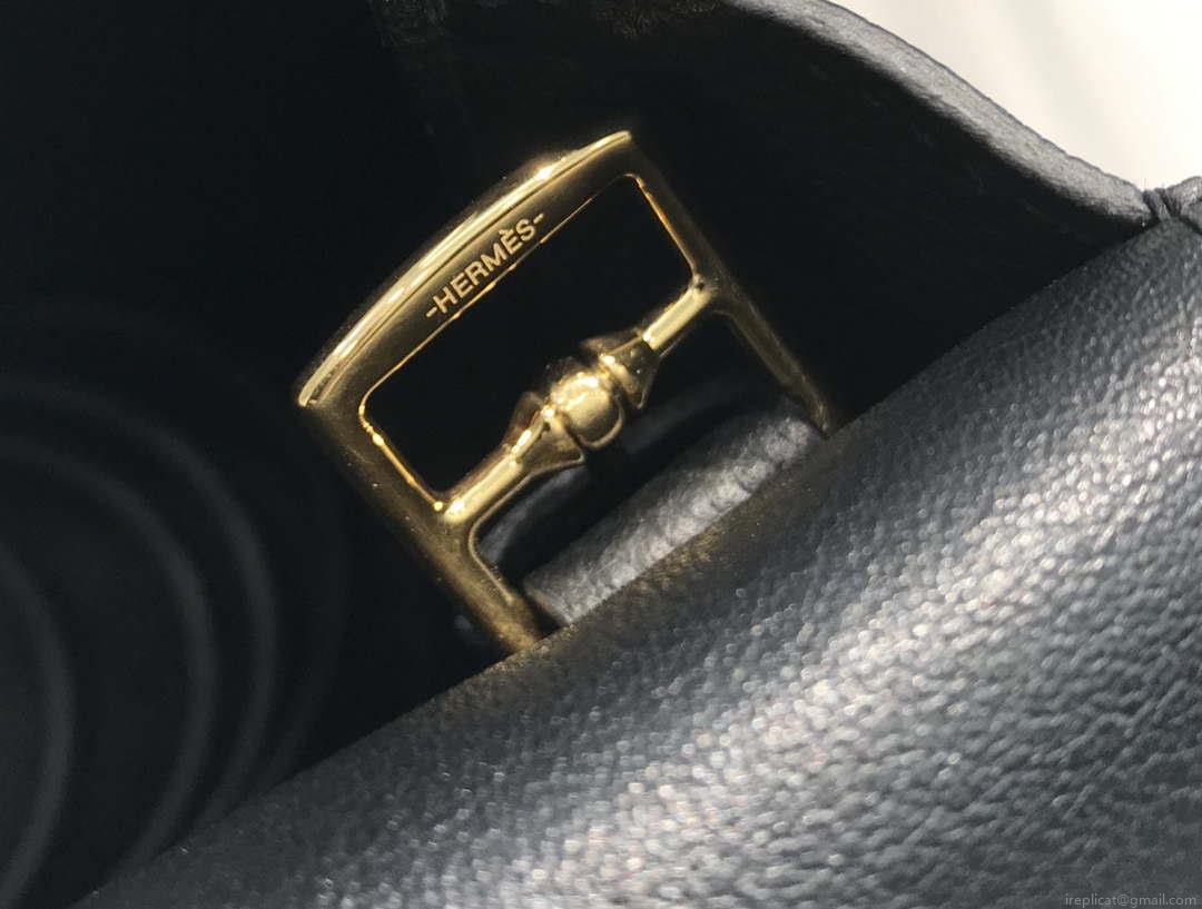 Hermes halzan clemence stamp B Gold H98810