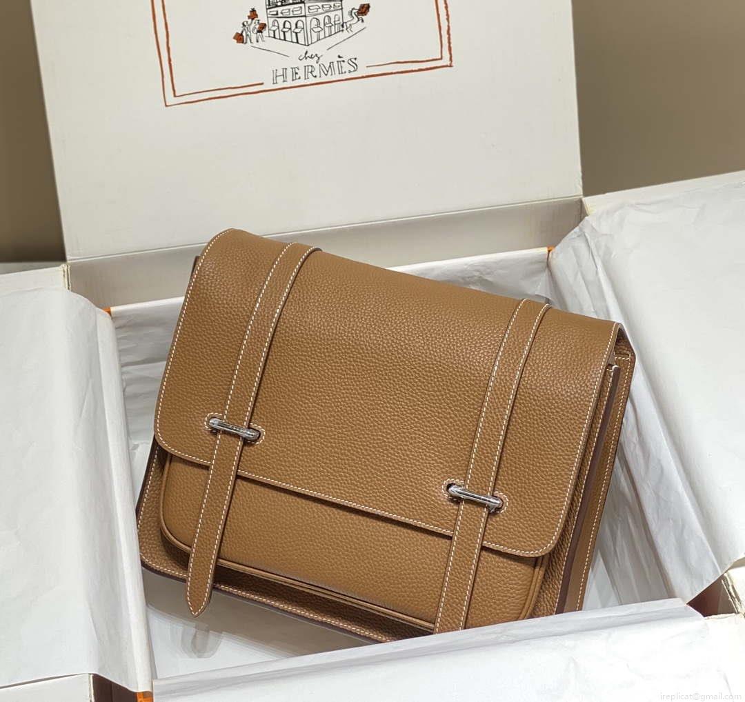 Hermes H074774CK37 Steve light messenger bag Brown