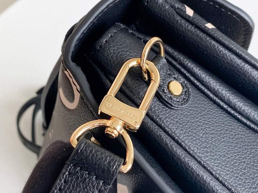 LV M45773 Louis Vuitton M45596 Pochette Metis Bag Black