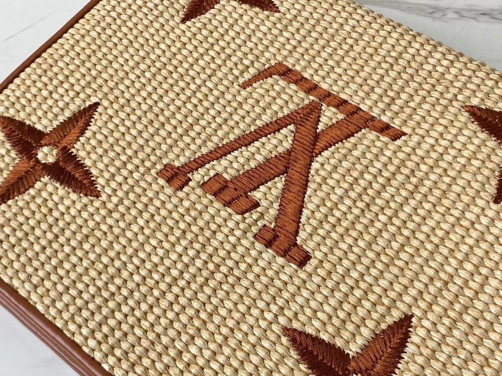 Louis Vuitton M80351 LV M80352 Toiletry Pouch 26 Monogram Canvas Tan