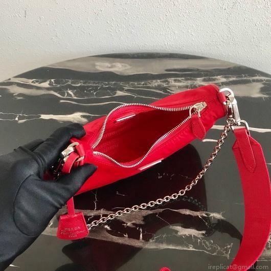 Prada 1BH204 Prada Re-Edition 2005 Nylon Bag Red