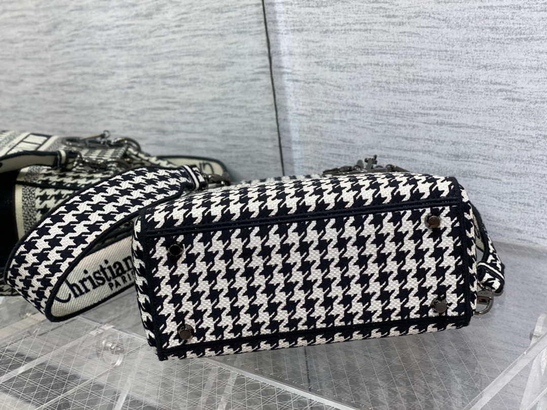 Dior M0565 Medium Lady D-Life Bag Black and White Houndstooth Embroidery