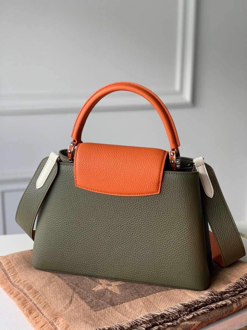 LV M57523 Louis Vuitton Capucines MM Bag Green