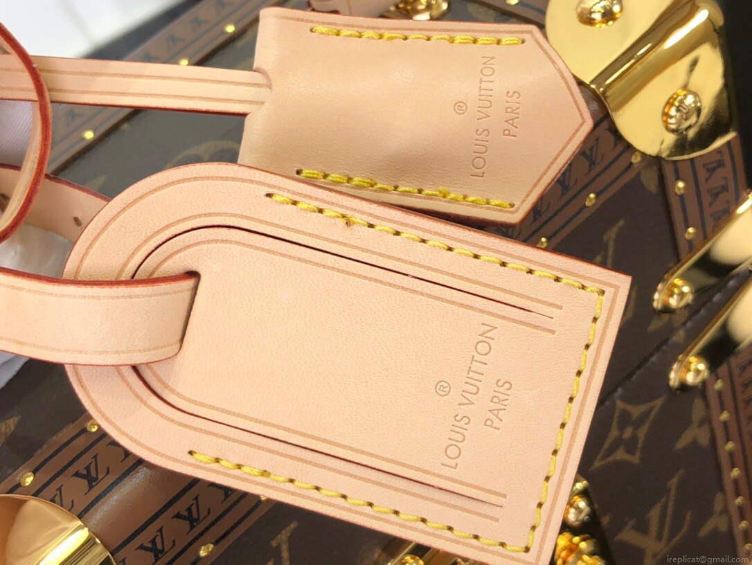 LV M10077 Louis Vuitton Camera Box