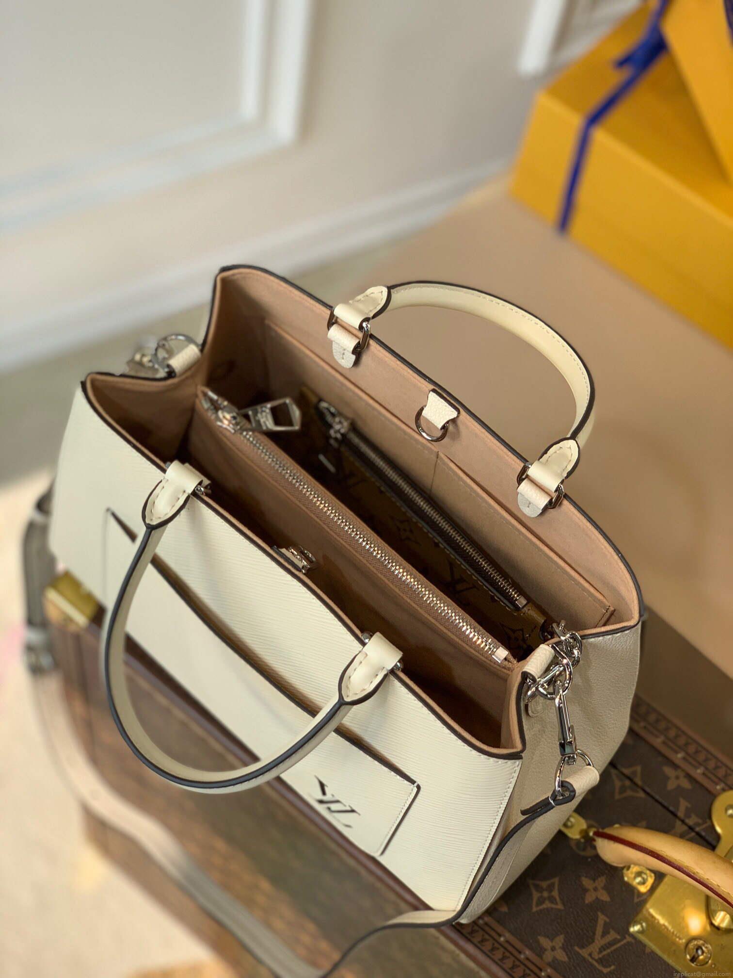 LV M59953 Louis Vuitton Marelle Tote MM Quartz White