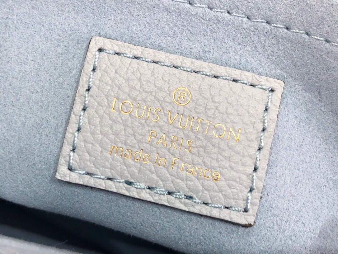 LV M59984 Louis Vuitton Lockme Tender Bleu