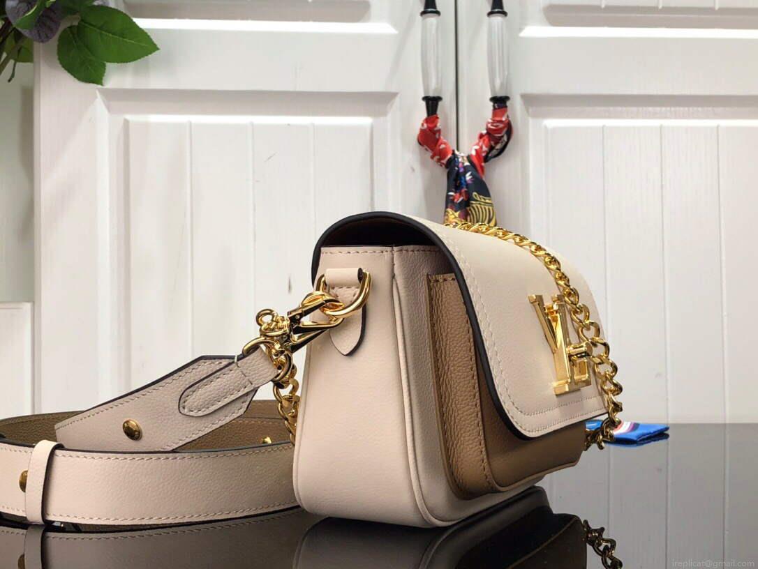 LV M59733 Louis Vuitton Lockme Tender Quartz White