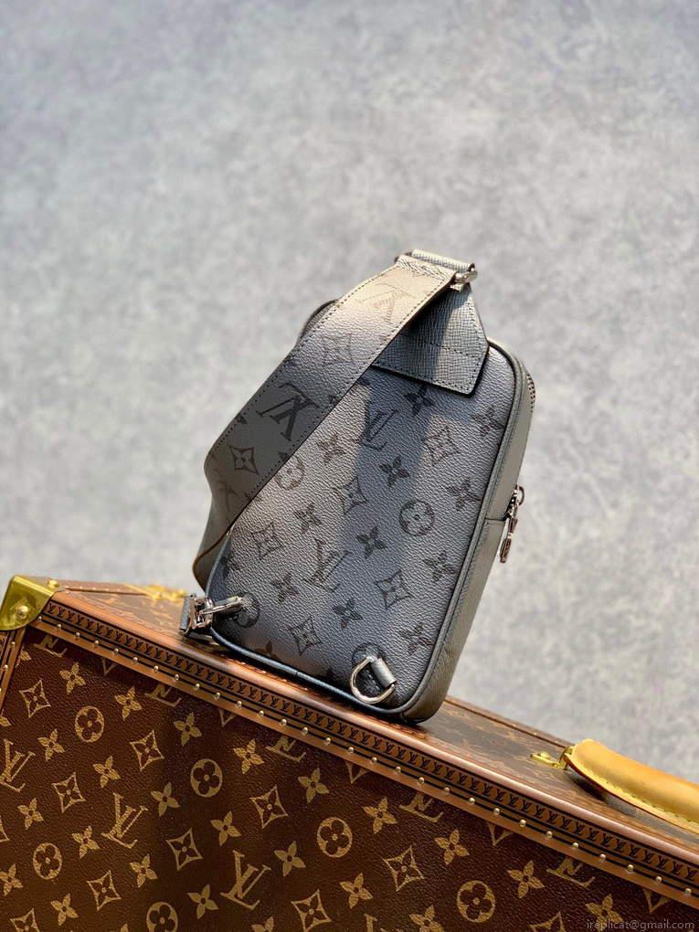 LV M30833 Louis Vuitton Outdoor Slingbag Gunmetal gray