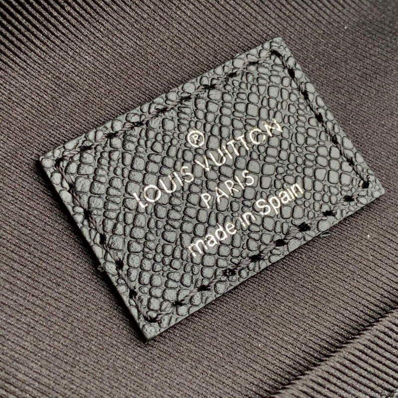 LV M30741 Louis Vuitton Outdoor Slingbag Black