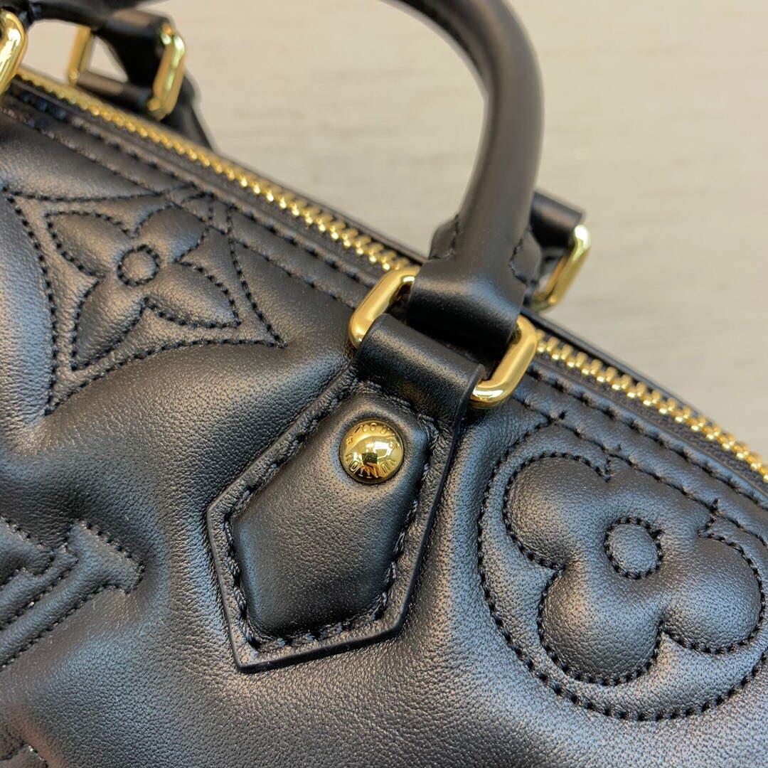 LV M59800 Louis Vuitton Papillon BB Handbag Black