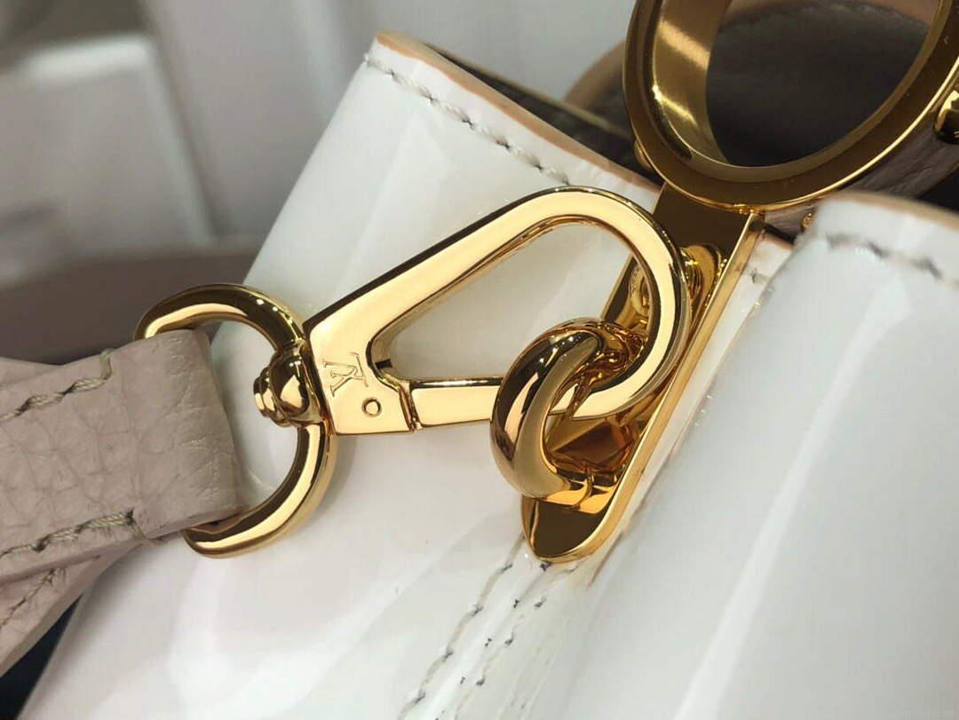 LV M59863 Louis Vuitton Capucines BB Bag