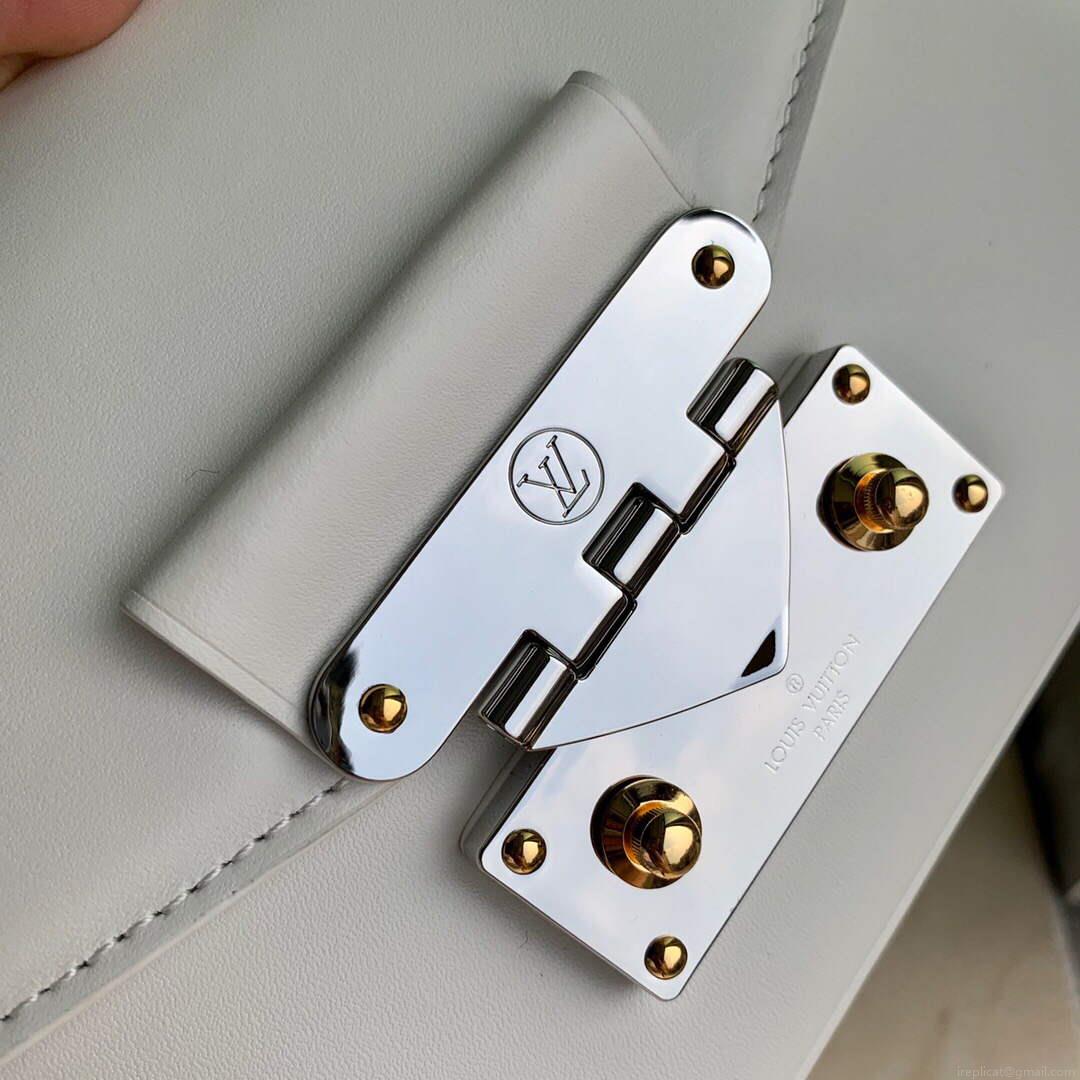 LV M20395 Louis Vuitton Swing Handbag White