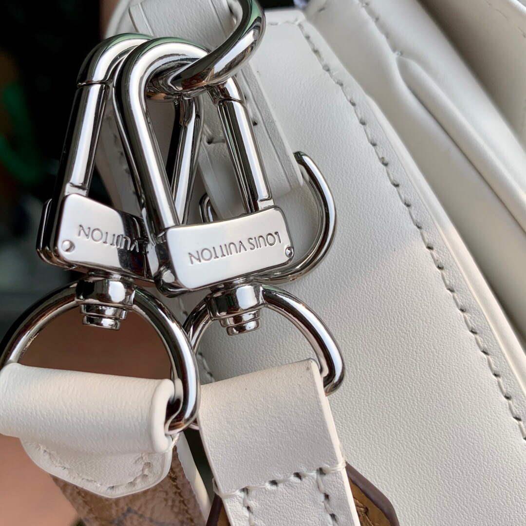LV M20395 Louis Vuitton Swing Handbag White