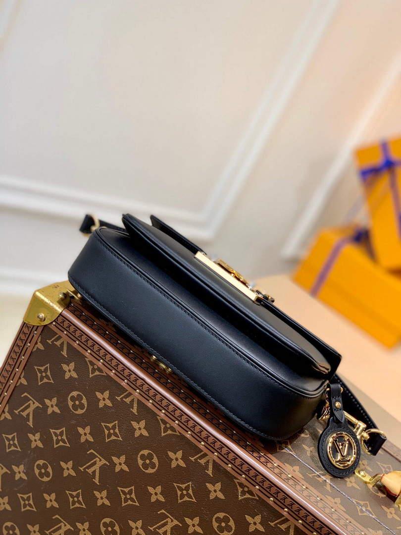 LV M20393 Louis Vuitton Swing Handbag Black
