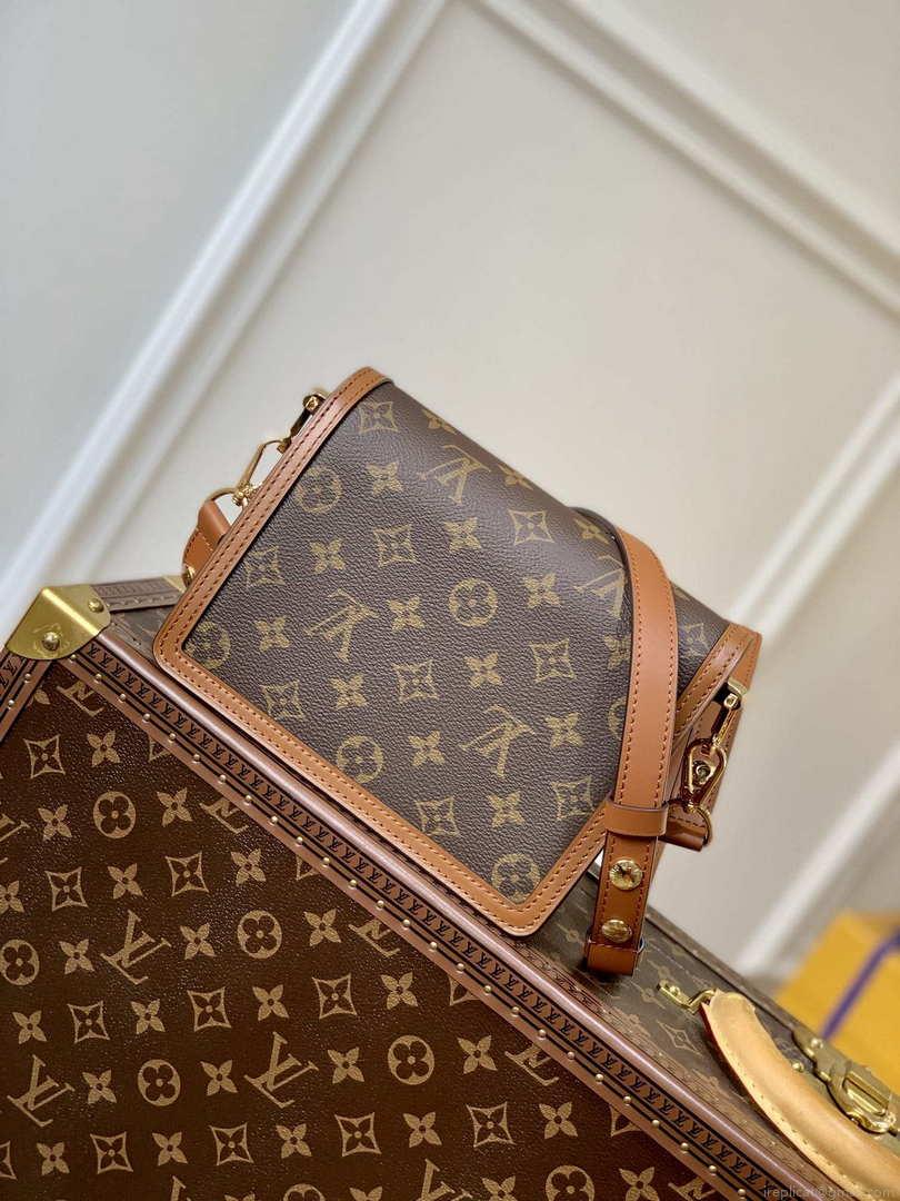 LV M45959 Louis Vuitton Dauphine Mini Bag Monogram