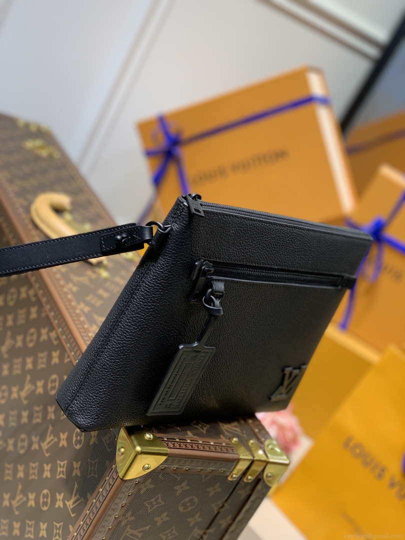 Louis Vuitton M69837 LV Aerogram Pochette iPad Black