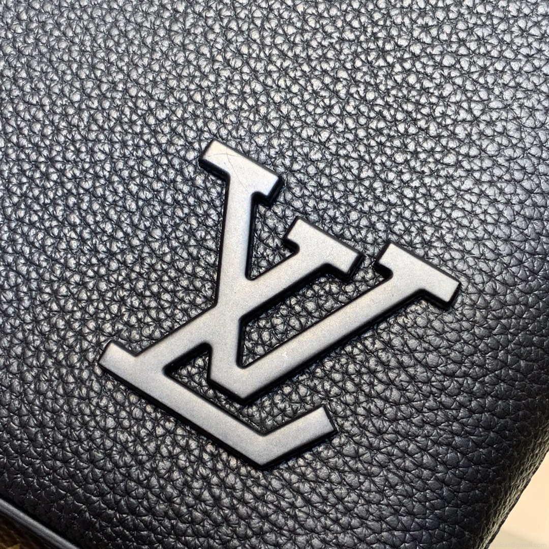 Louis Vuitton M69837 LV Aerogram Pochette iPad Black