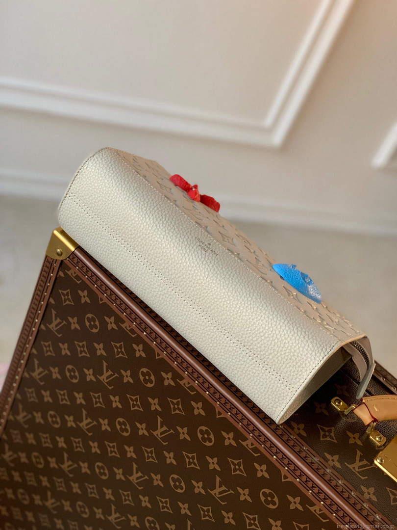 LV M81556 Louis Vuitton Pochette Voyage Other Leathers Light gray
