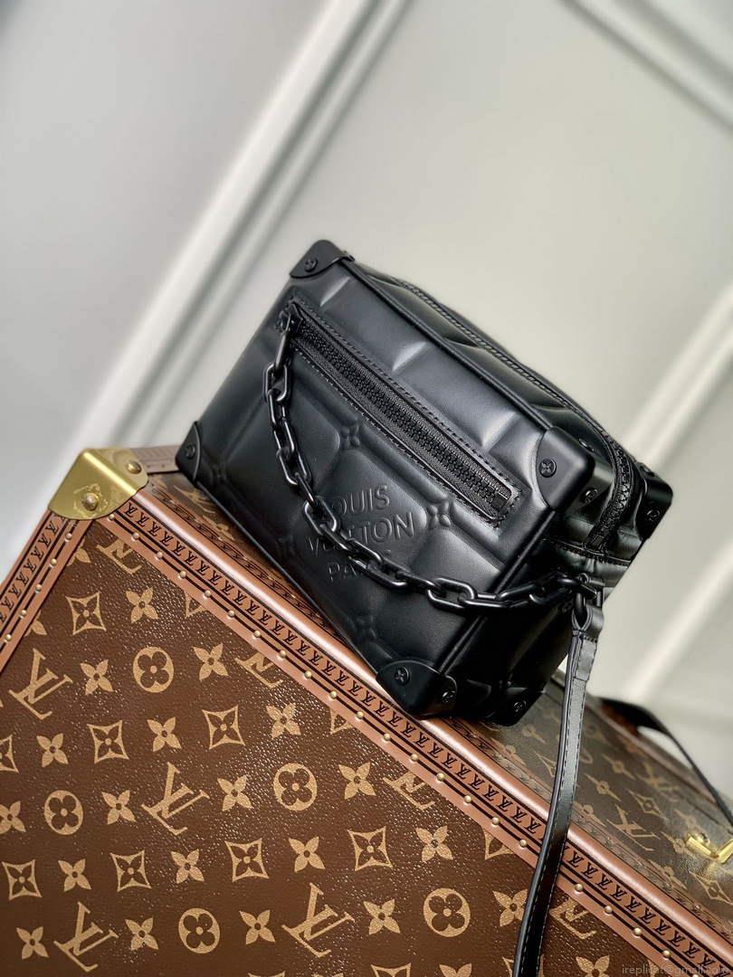 LV M81611 Louis Vuitton Mini Soft Trunk Black