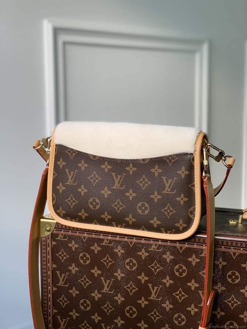 LV M46317 Louis Vuitton Diane Monogram Handbag