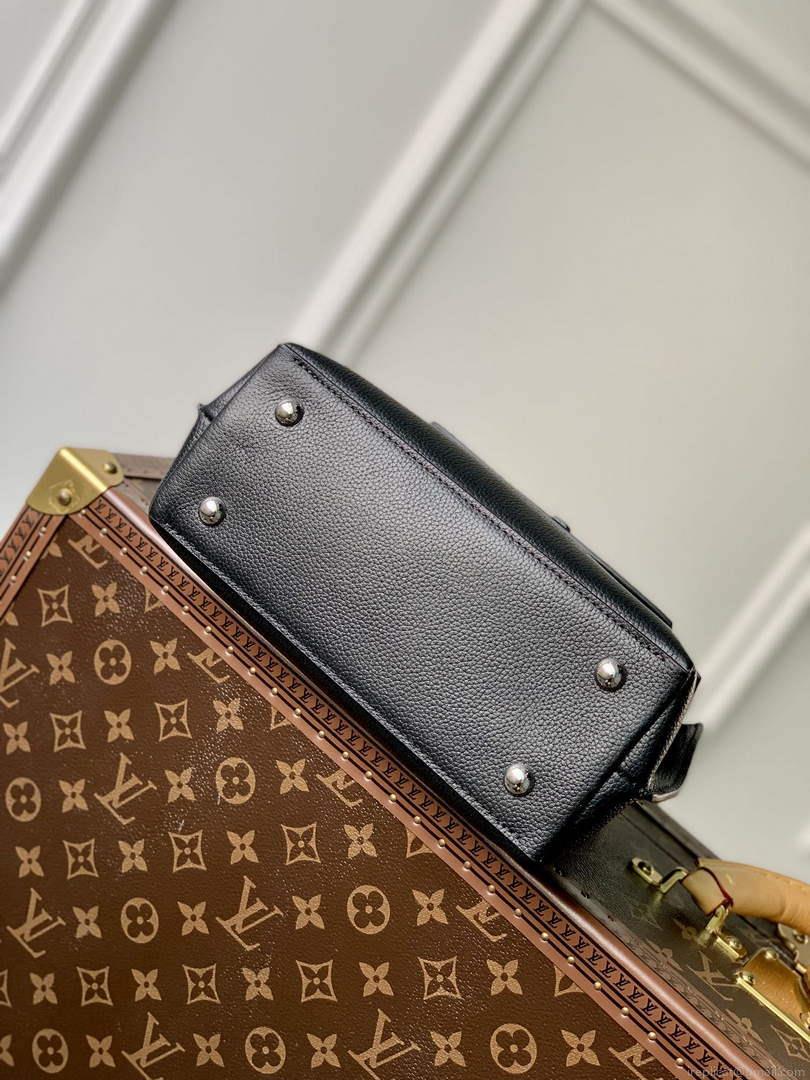 LV M20997 Louis Vuitton Lockme Ever Mini Handbag Black