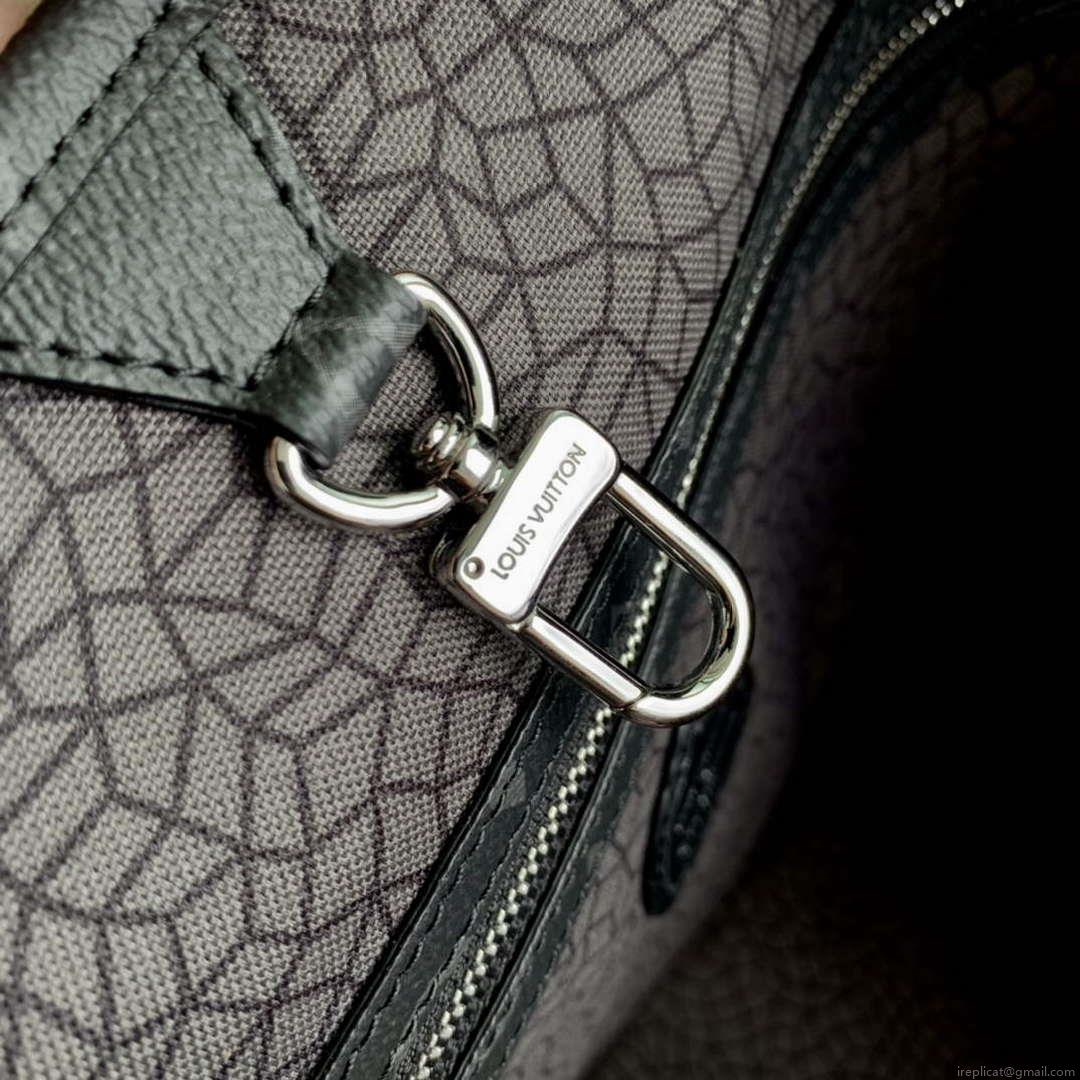 LV M46434 Louis Vuitton LV x YK Weekend Tote