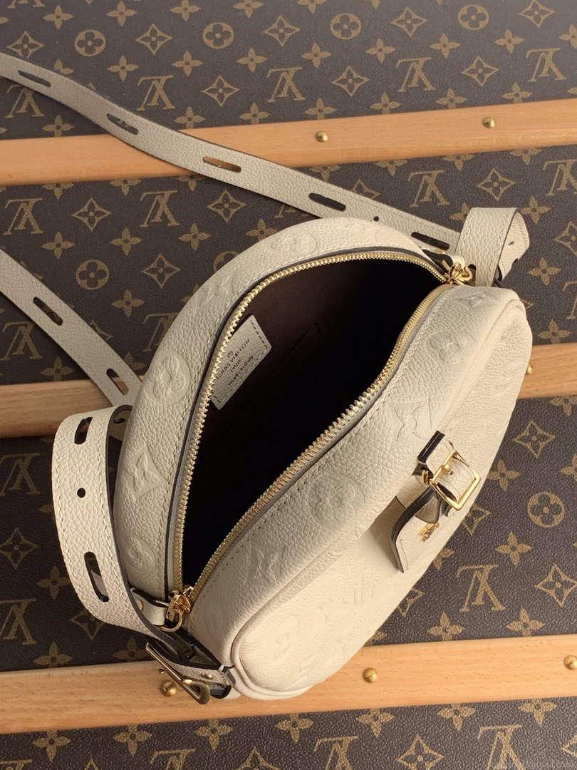 LV M45276 Louis Vuitton Boite Chapeau Souple Shoulder Bag Beige