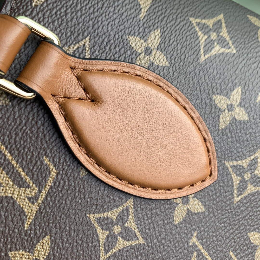 LV M46508 Louis Vuitton Vendôme MM Bag White