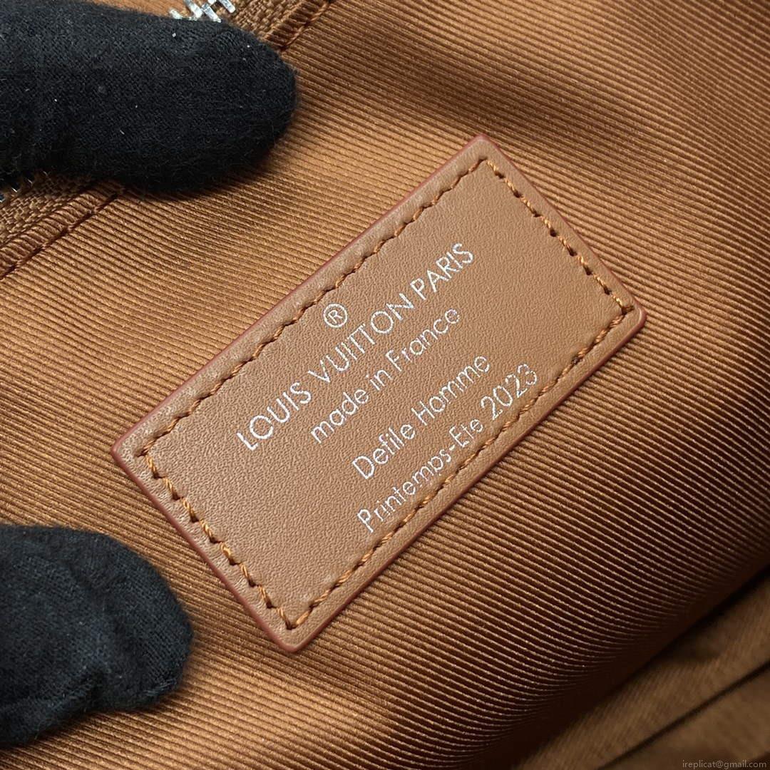 LV M23097 Louis Vuitton Montsouris Messenger Bag Cognac