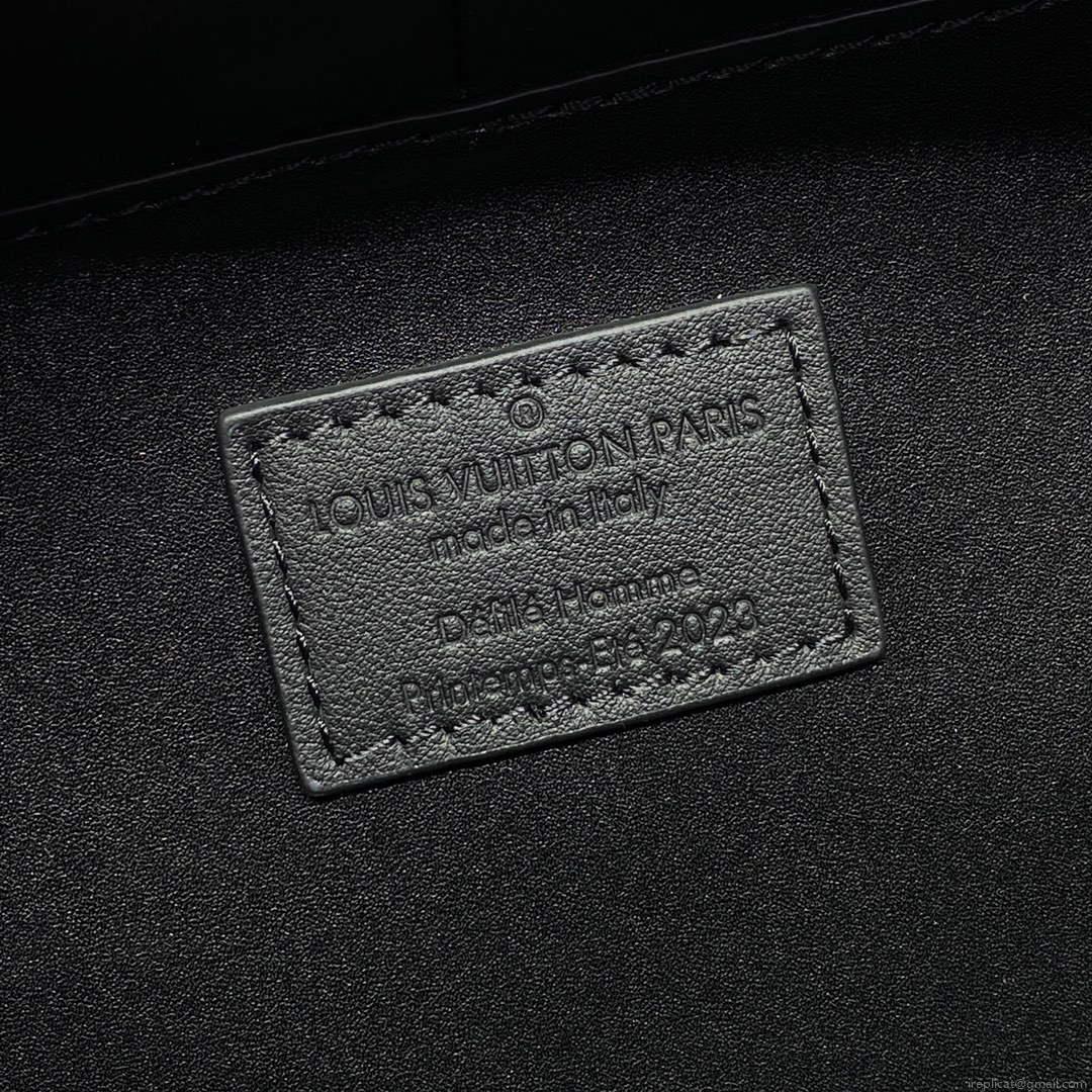 LV M21935 Louis Vuitton Future Trunk Bag Black