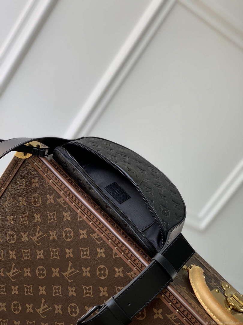 LV M23835 Louis Vuitton LV Moon Crossbody Black
