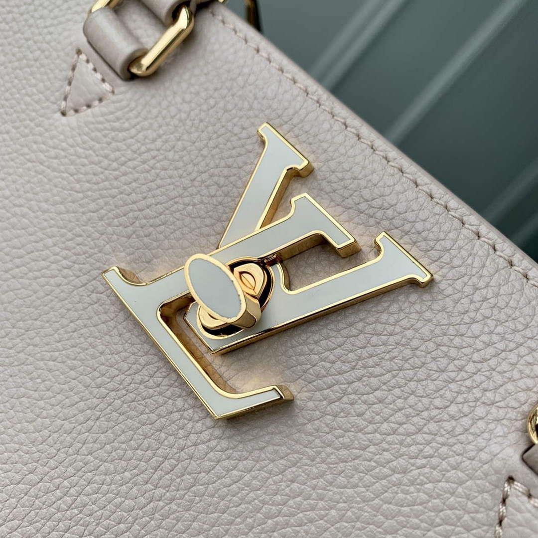 LV M23637 Louis Vuitton Lock & Go Handbag Quartz