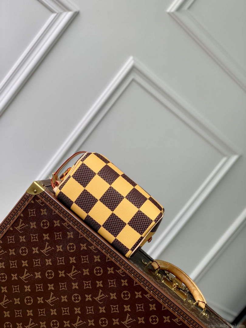 LV N40567 Louis Vuitton Locker Dopp Kit Bag Yellow Damier Other