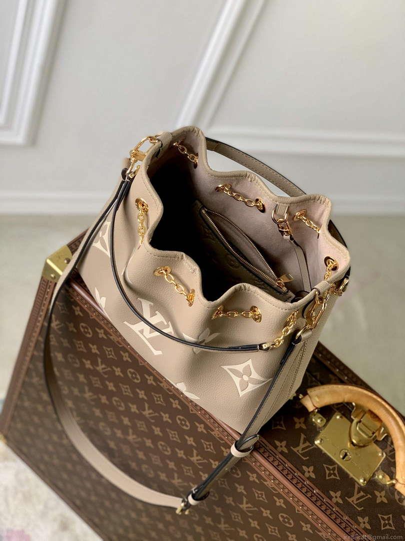 LV M25453 Louis Vuitton LV Bundle Bag Monogram Empreinte Leather Grey/Cream