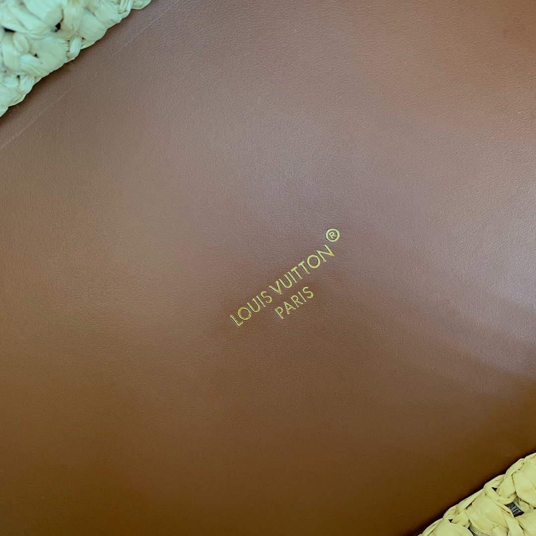 LV M24722 Louis Vuitton Noé BB Bucket Bag Natural / Tan