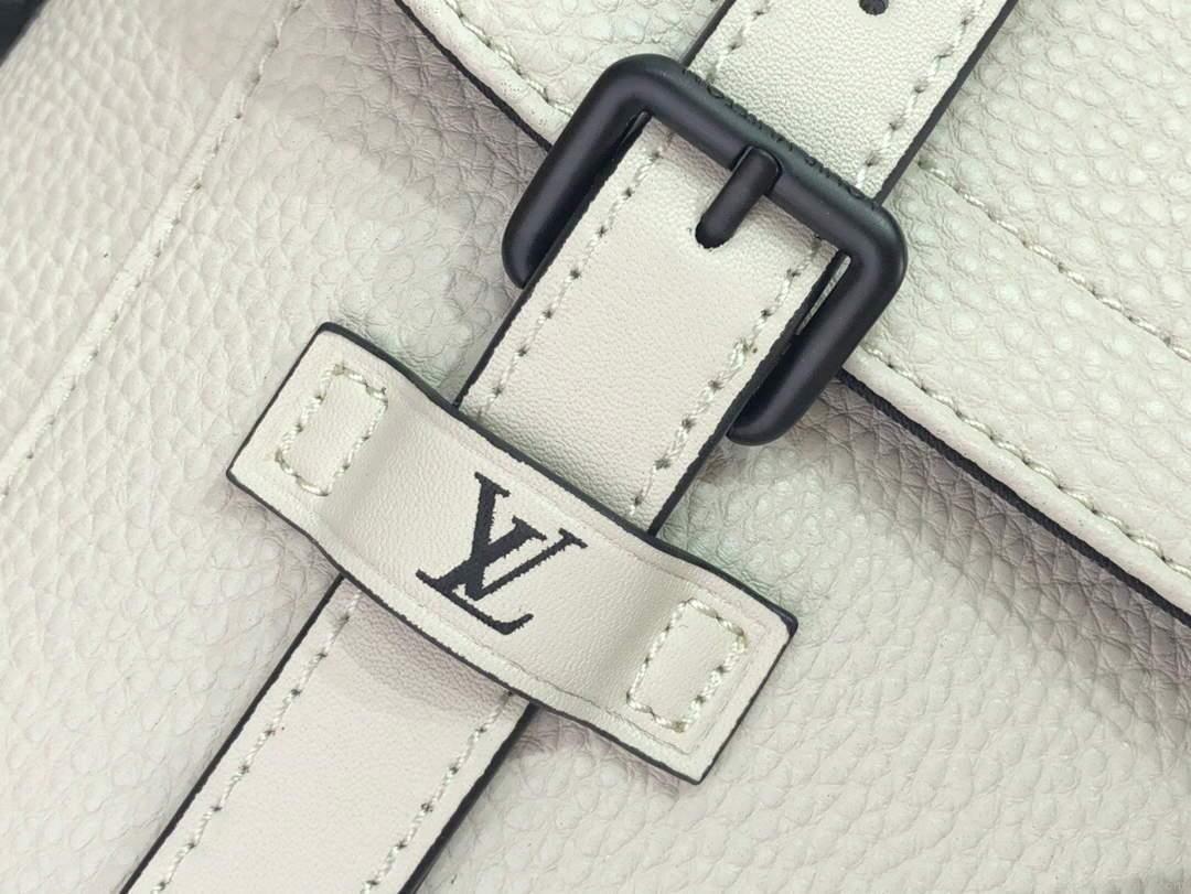 LV M58475 Louis Vuitton Christopher Messenger Bag White M58476