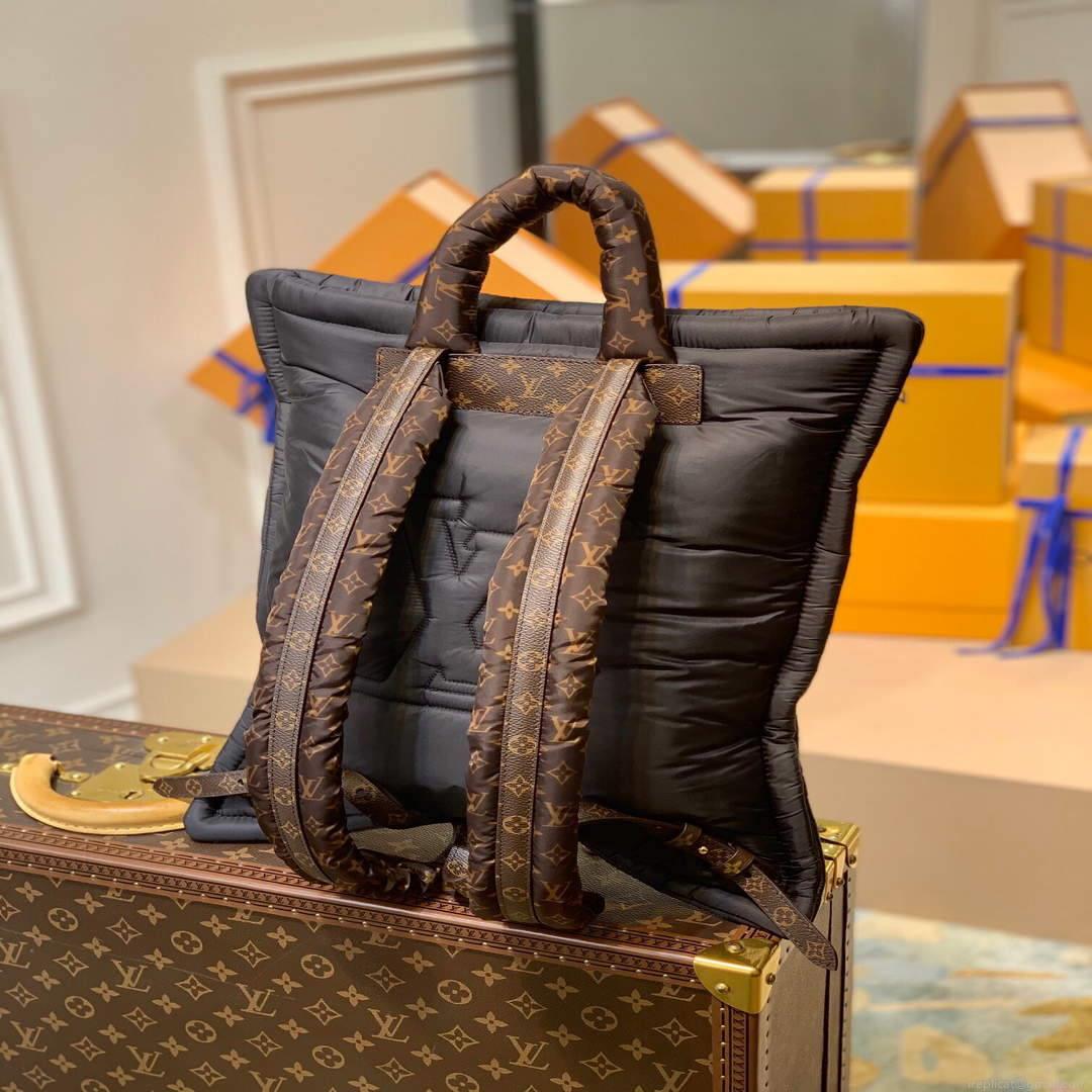 LV M58981 Louis Vuitton New Backpack Black