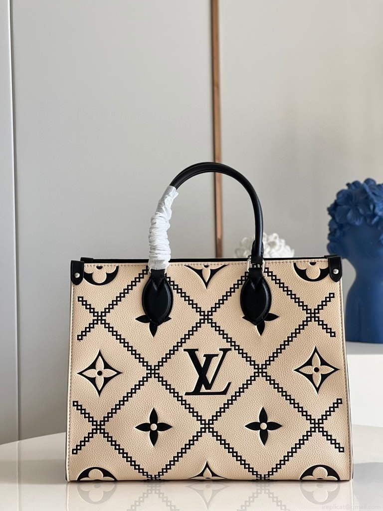 Louis Vuitton M46016 LV M46015 Onthego MM Monogram Crame
