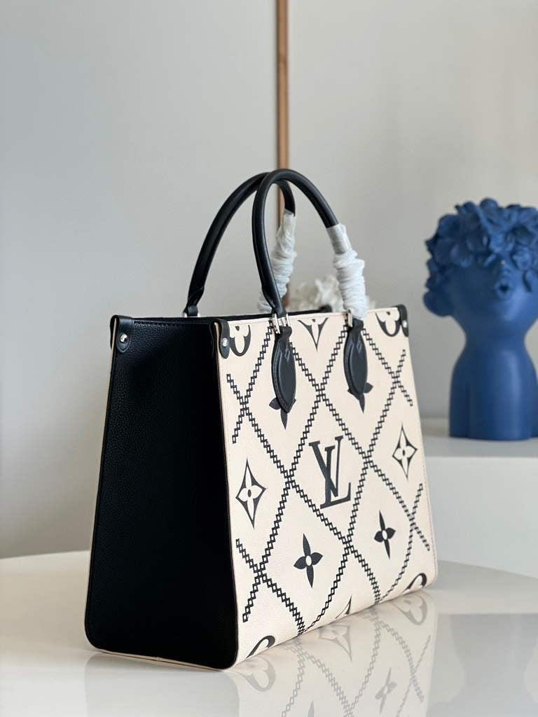 Louis Vuitton M46016 LV M46015 Onthego MM Monogram Crame