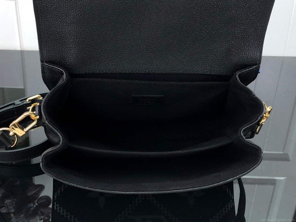 Louis Vuitton M46028 LV M46018 Pochette Metis Monogram Black