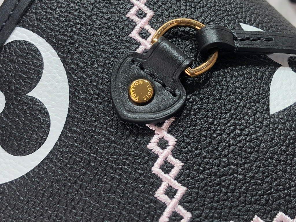 Louis Vuitton M46040 LV M46039 Neverfull MM black