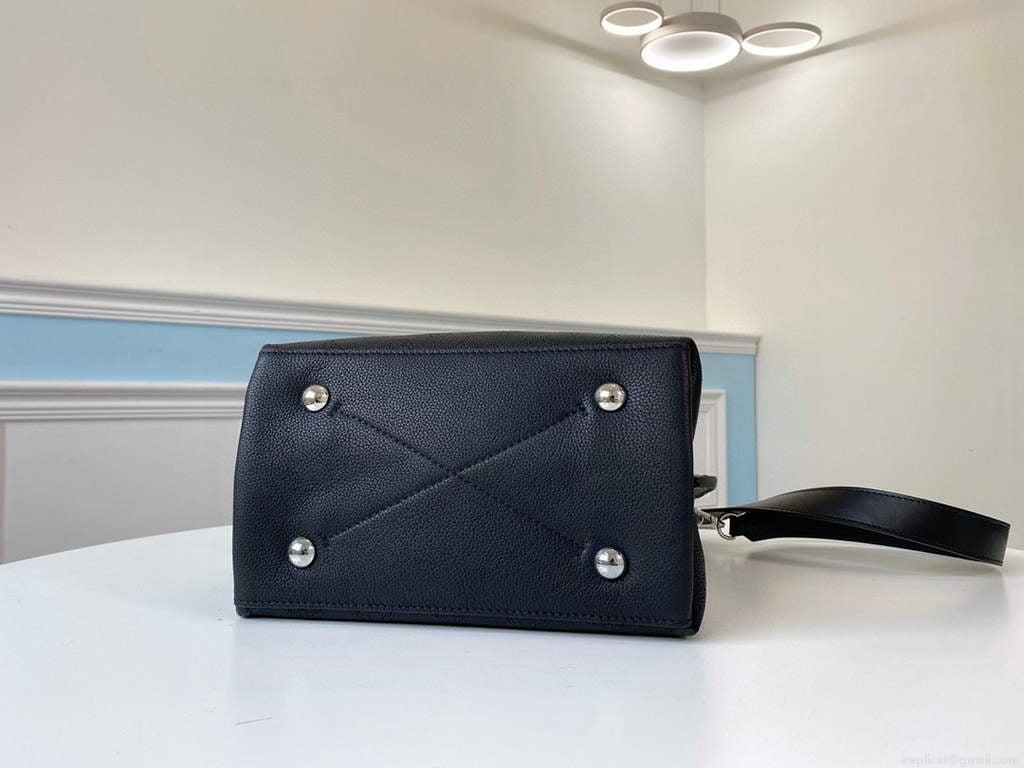 Louis Vuitton M55800 LV M55800 Muria M55799 Mahina Leather Black
